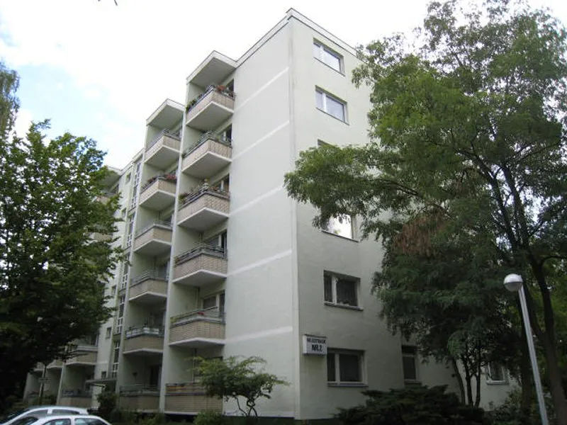 Wohnung mit Dusche und Renovierungsbedarf — photo 1